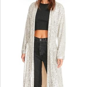 BB Dakota/Steve Madden Show Stopper Duster in Silver. Size L